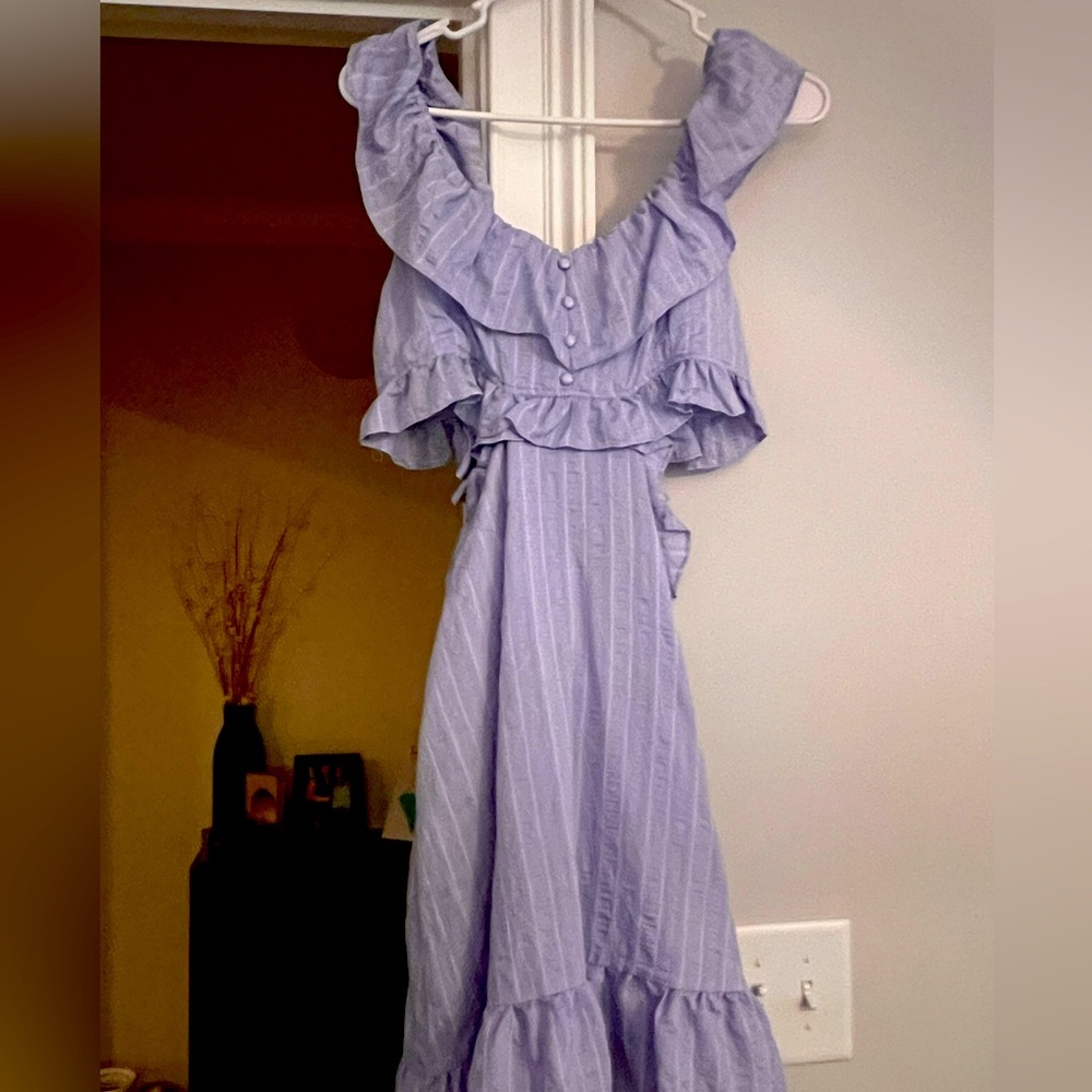 Women’s never worn, size medium, side cut out summer dress